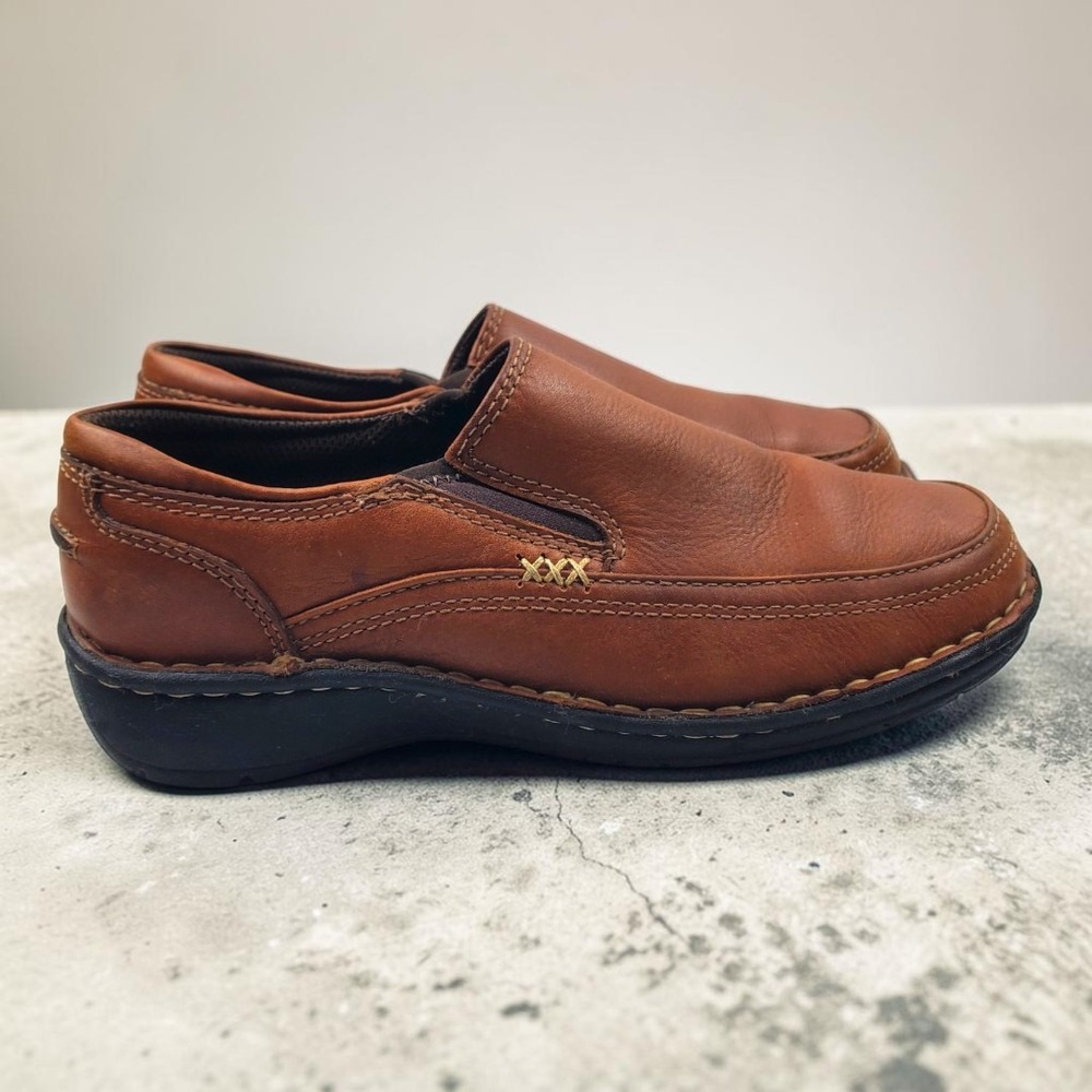 Thom McAn Hillary Womens Brown‎ Leather Loafer Slip On Shoes Size 8